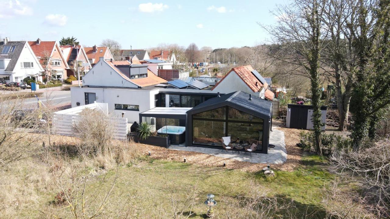 B&B Het Duinhuisje Met Jacuzzi, Gratis Parkeren, 2 Fietsen Te Leen, Airco Зандвоорт Екстериор снимка